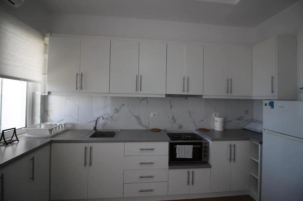 Nefeli Apartments Sarandë 0*,