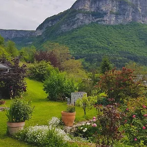 Au Pied De La Montagne Et Vue Imprenable Appartement Saint-Alban (Rhone-Alps)