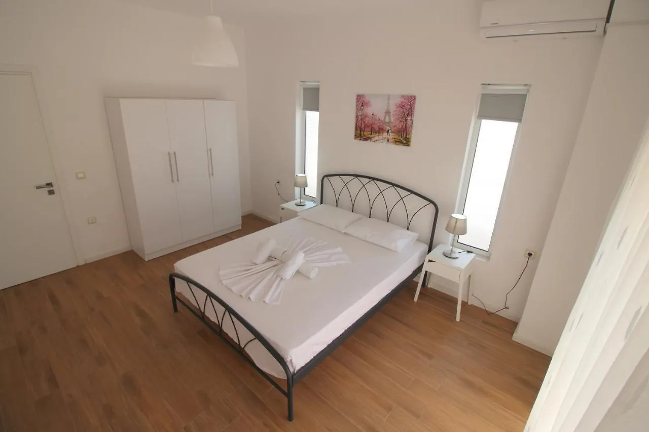 Nefeli Apartments Sarandë 0*,  Albanië