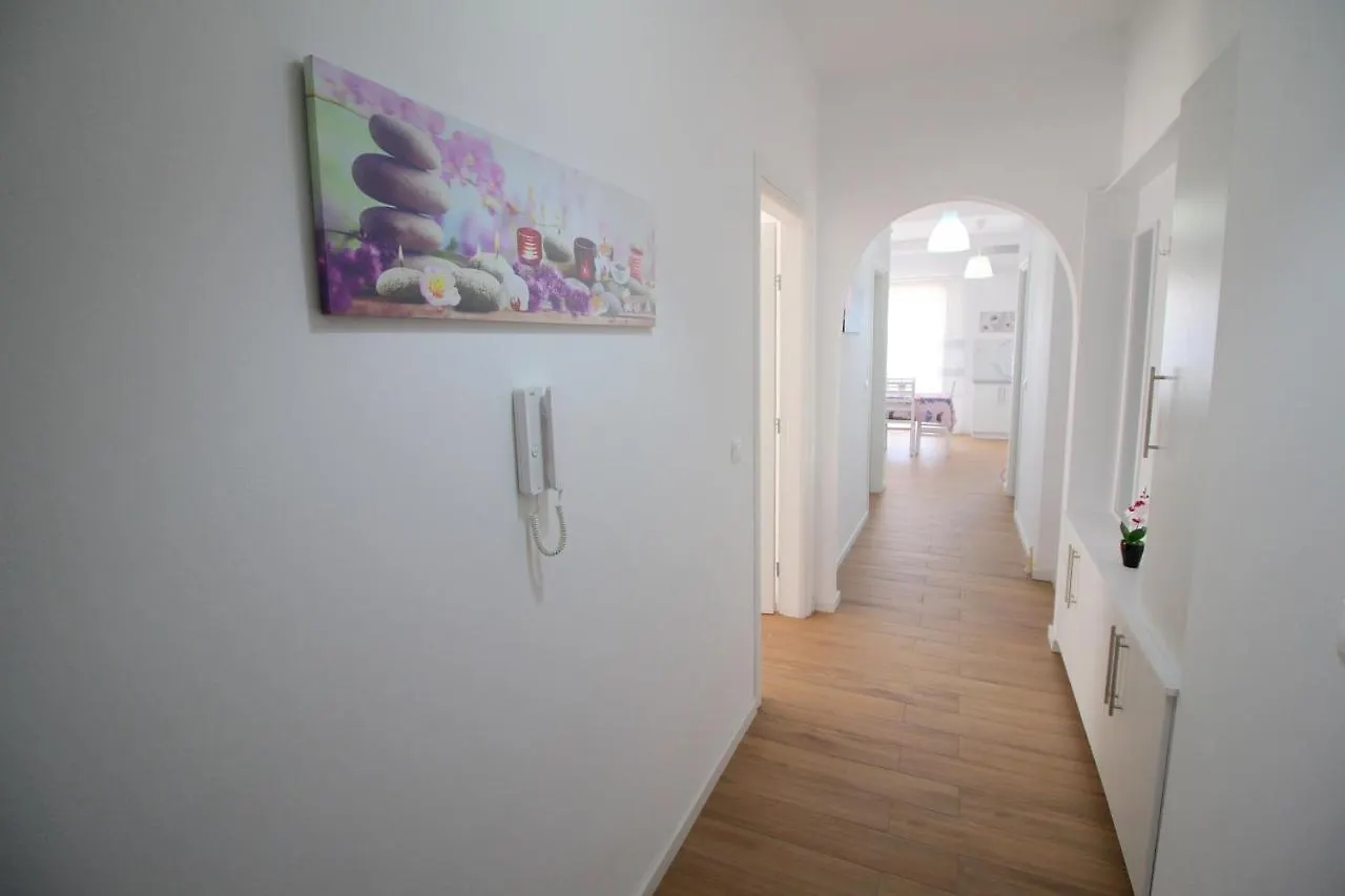Nefeli Apartments Sarandë 0*,  アルバニア